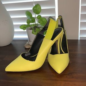 Neons yellow heels